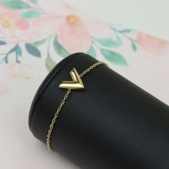 Yellow Gold Plated Chevron V Shape Charm Bracelet Adjustable, XPBL0624 - Picture 8 of 12